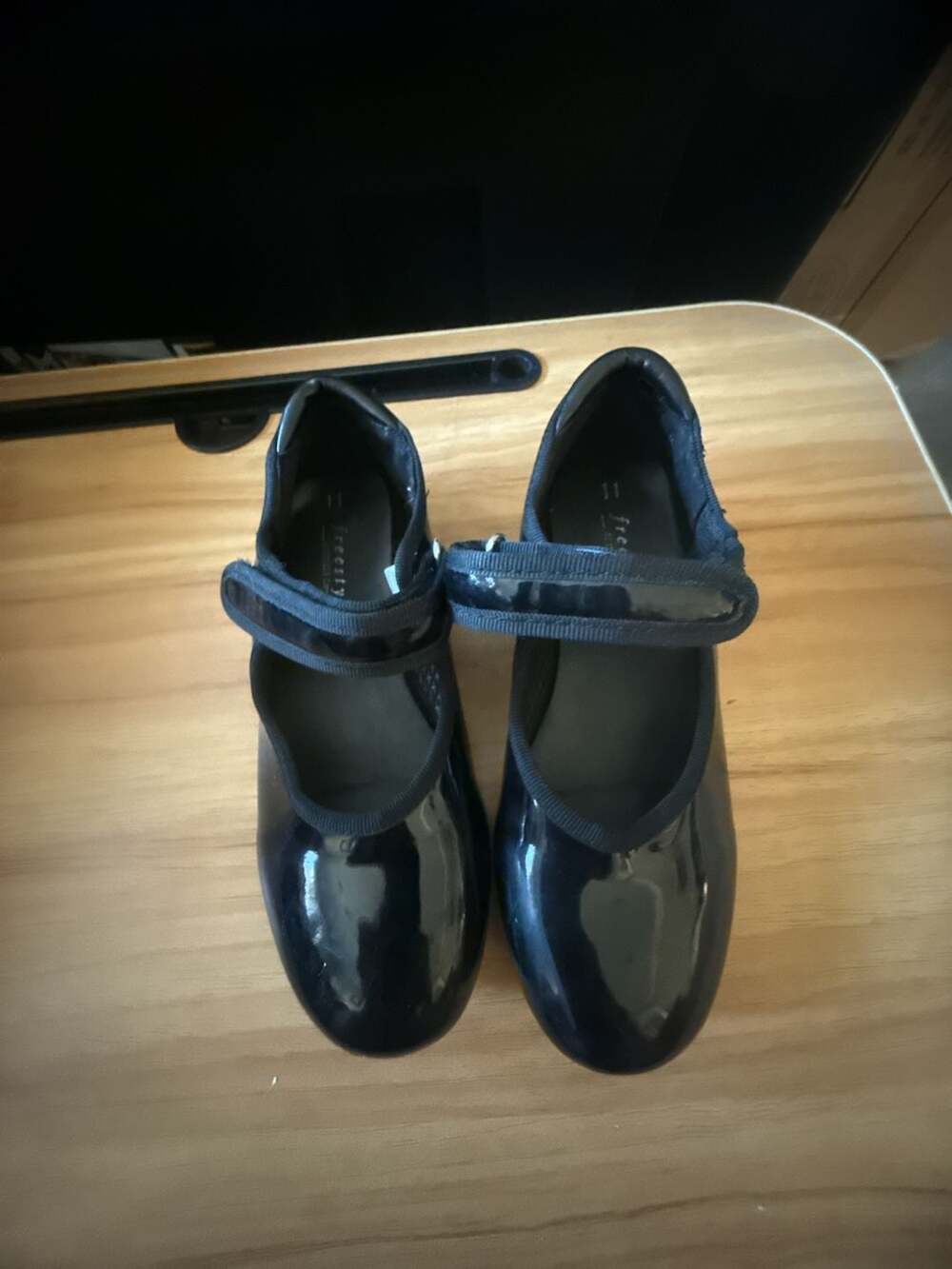 Freestyle Dancewear Black Patent Leather Tap Shoes Size 11 kids